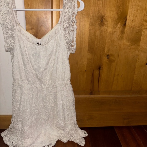 Size small Free people white lace off the shoulder - Picture 2 of 3